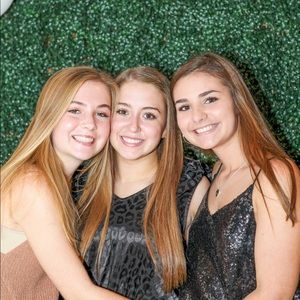 Meet your Posher, Carlin